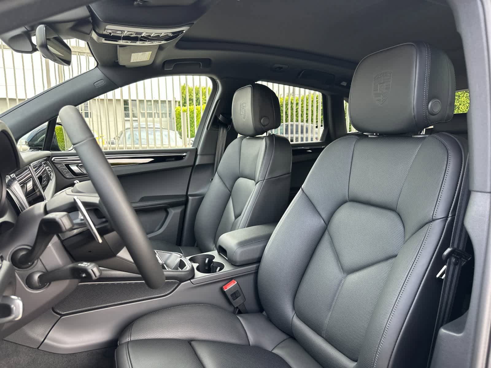 New 2026 Porsche Macan S AWD/4WD image 5