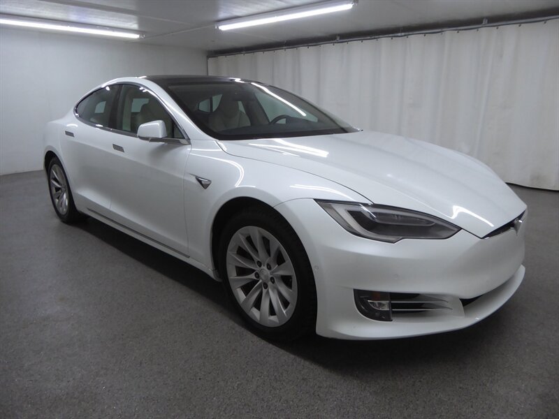 Used 2018 Tesla Model S 100D AWD/4WD image 1