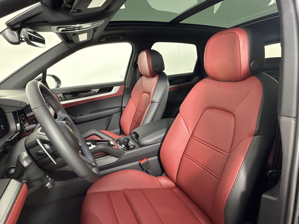 New 2026 Porsche Cayenne AWD/4WD image 5