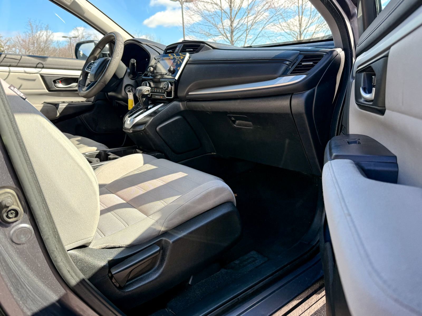 Used 2017 Honda CR-V LX image 5