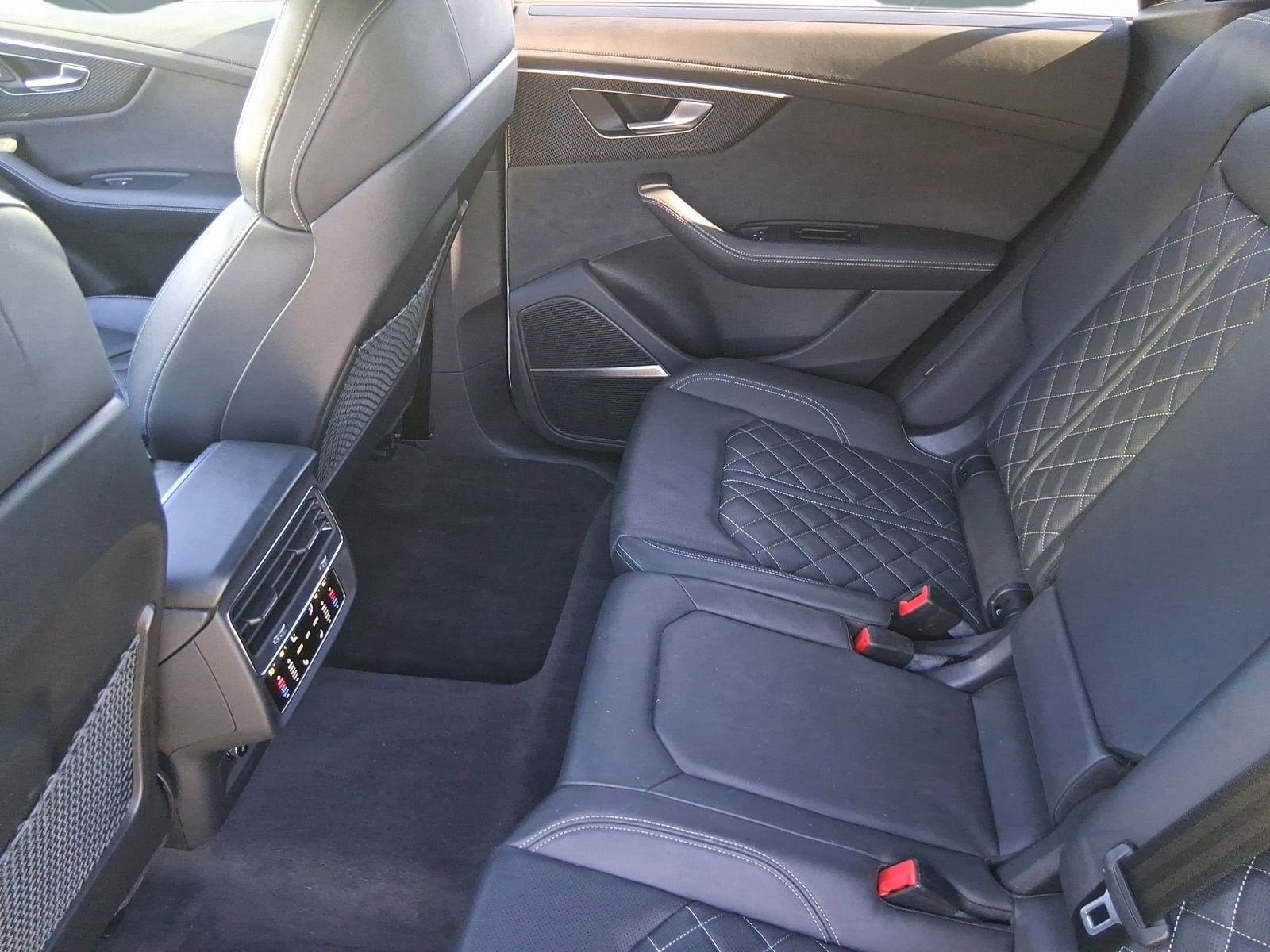 Used 2023 Audi SQ8 Prestige w/ Prestige Package image 28