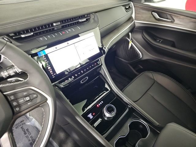 New 2026 Jeep Grand Cherokee L Limited image 27