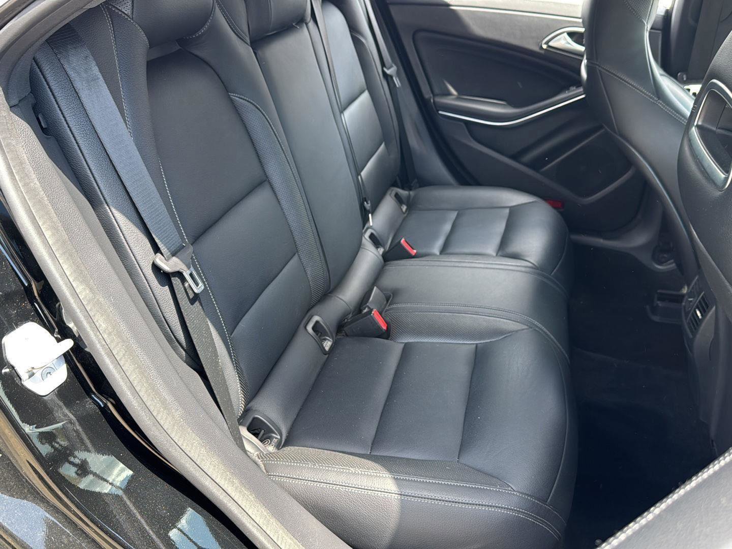 Used 2014 Mercedes-Benz CLA 250 image 19