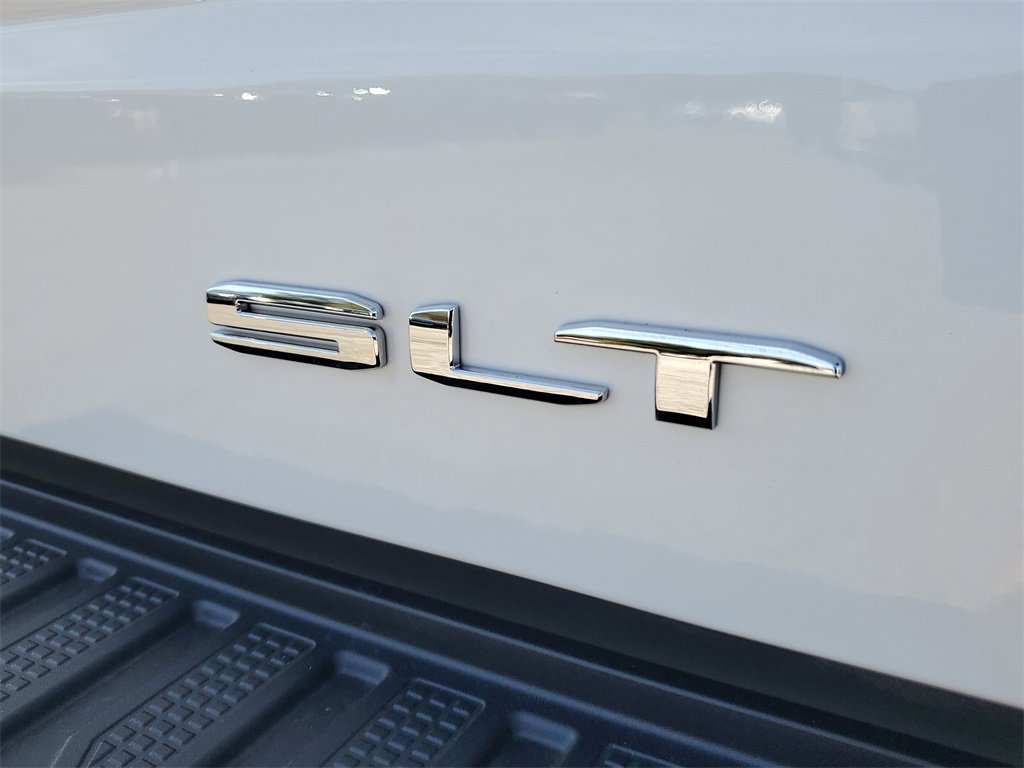 New 2026 GMC Sierra 1500 SLT w/ SLT Premium Plus Package image 10