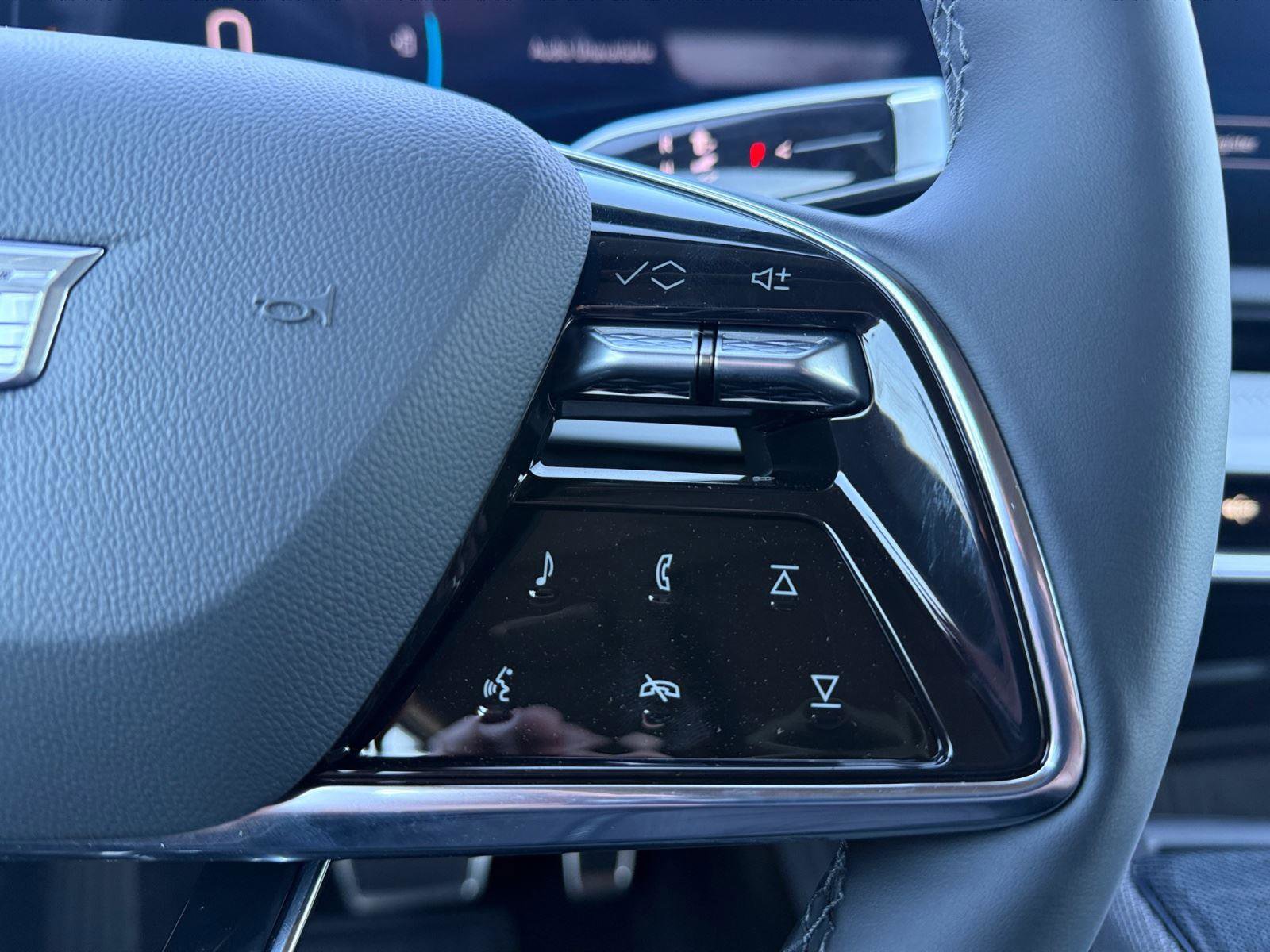 New 2026 Cadillac Optiq Sport 1 image 21