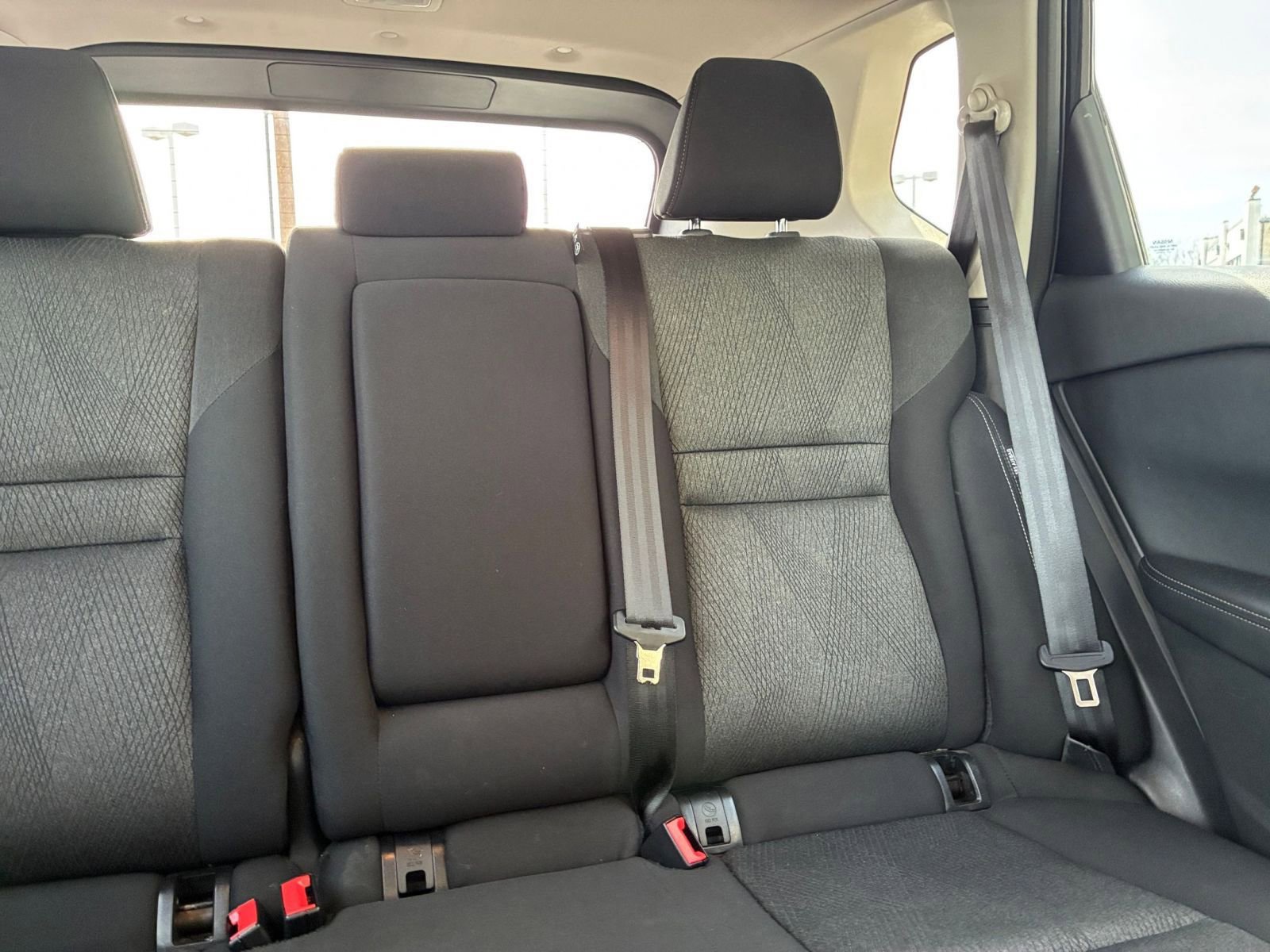 Used 2025 Nissan Rogue SV image 39