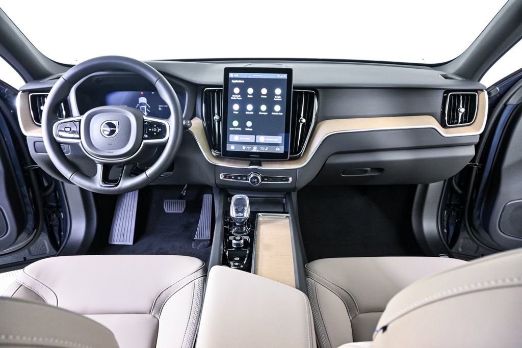 New 2026 Volvo XC60 T8 Core w/ Climate Package PRO AWD/4WD image 16