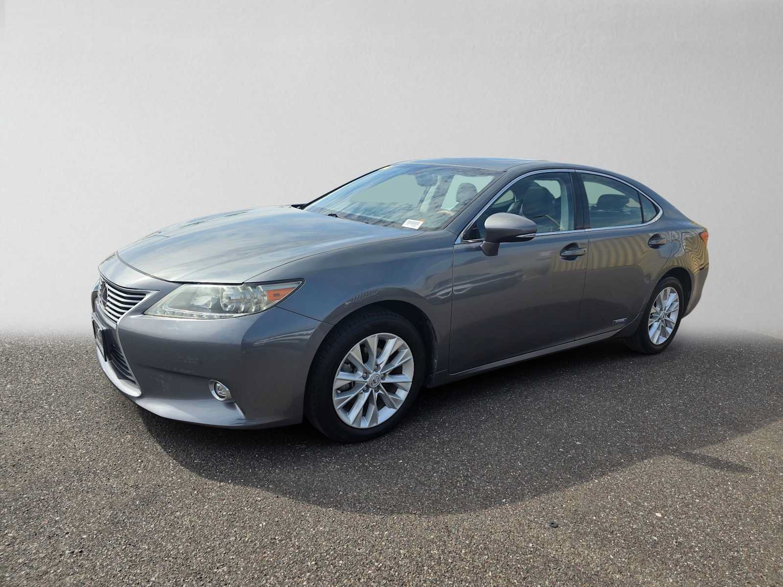 Used 2014 Lexus ES 300h w/ Luxury Package w/Bamboo Trim FWD image 7