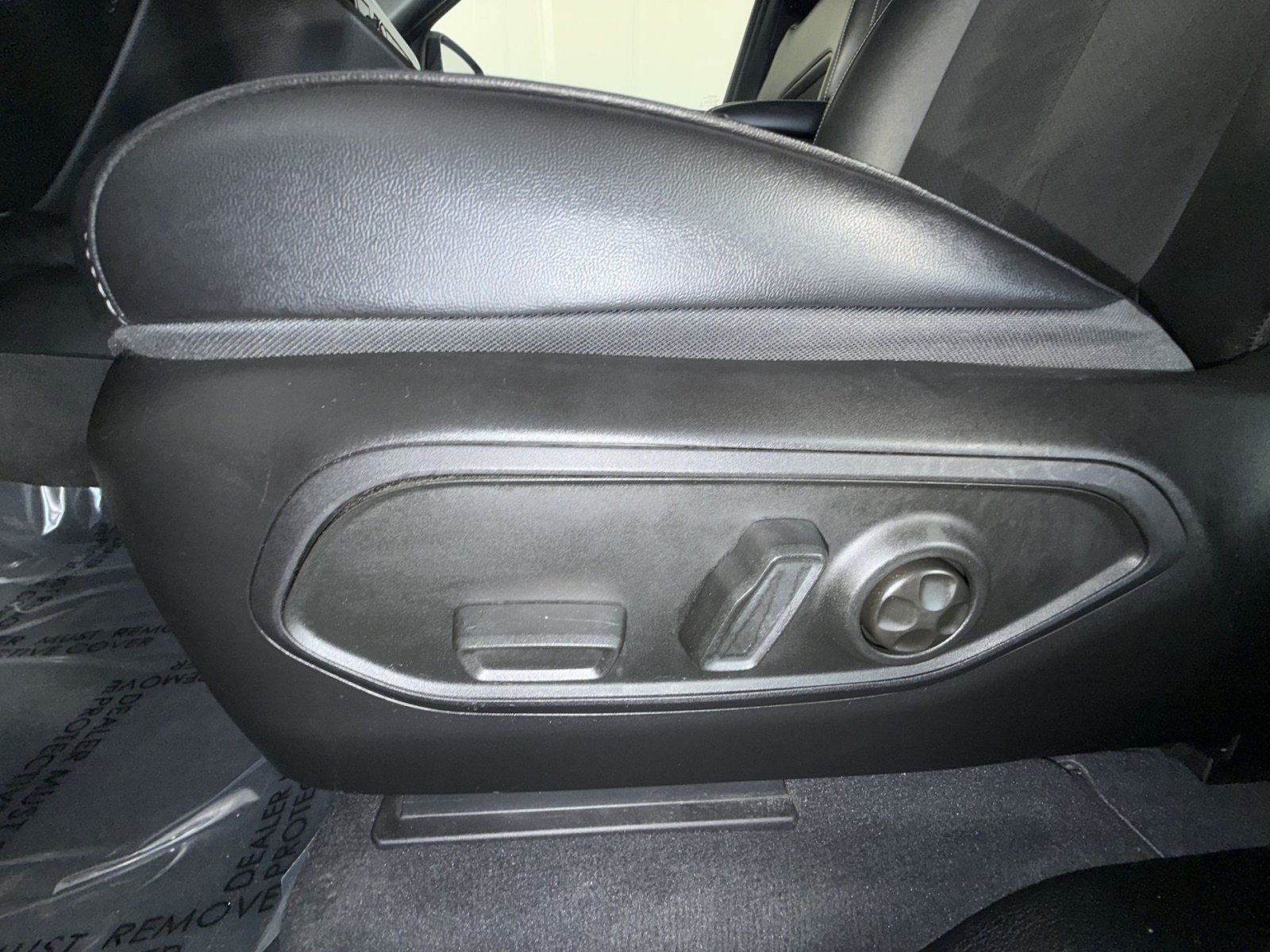 Used 2023 Jeep Grand Cherokee Altitude AWD/4WD image 14