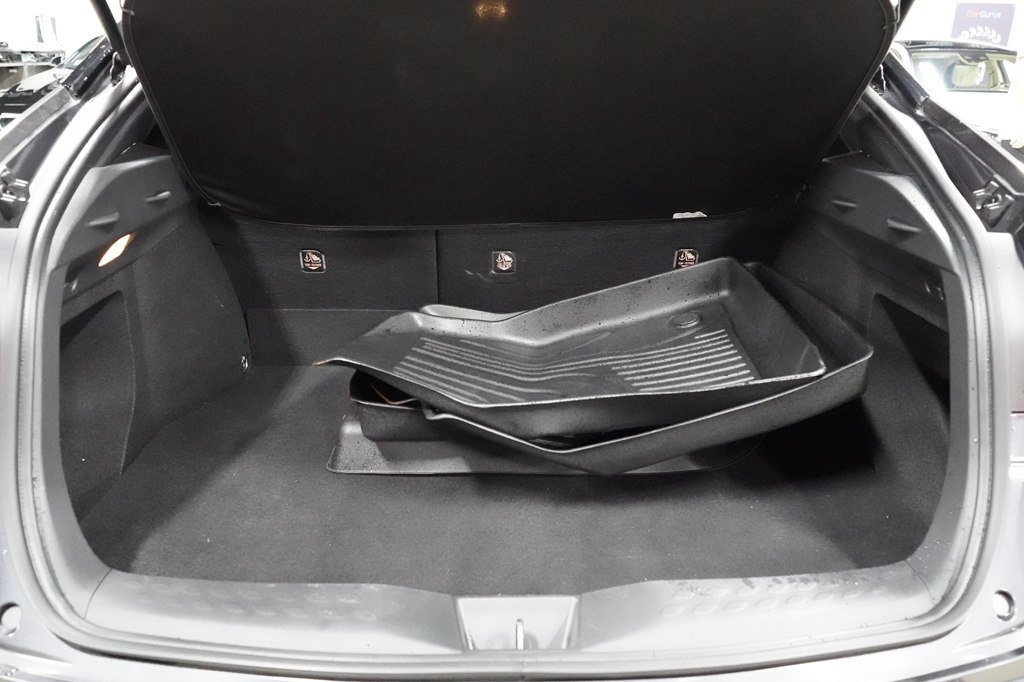 Used 2021 Toyota C-HR XLE FWD image 16