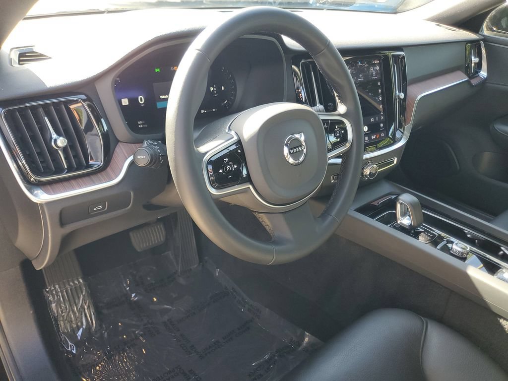 Certified 2023 Volvo S60 B5 Plus FWD image 17