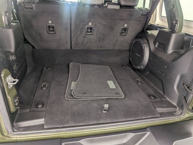 Used 2021 Jeep Wrangler Unlimited Sahara image 28