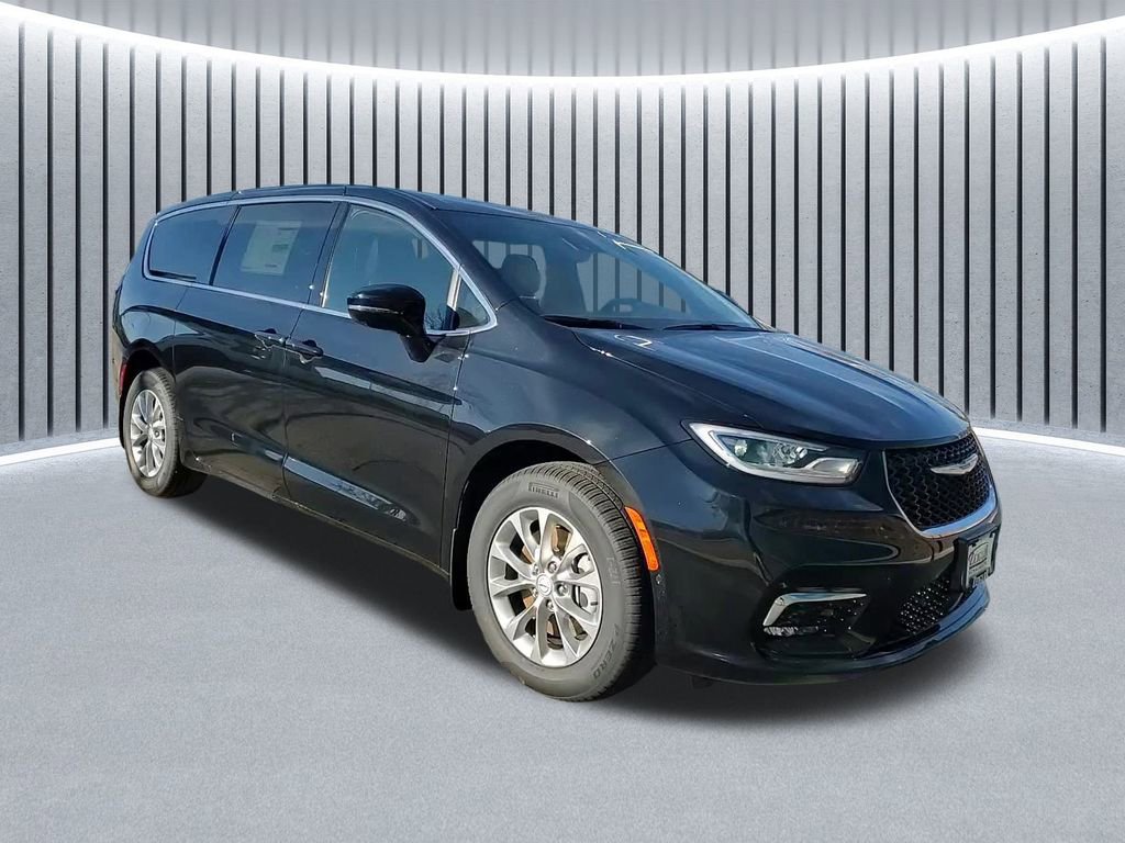 New 2026 Chrysler Pacifica Select AWD/4WD image 1