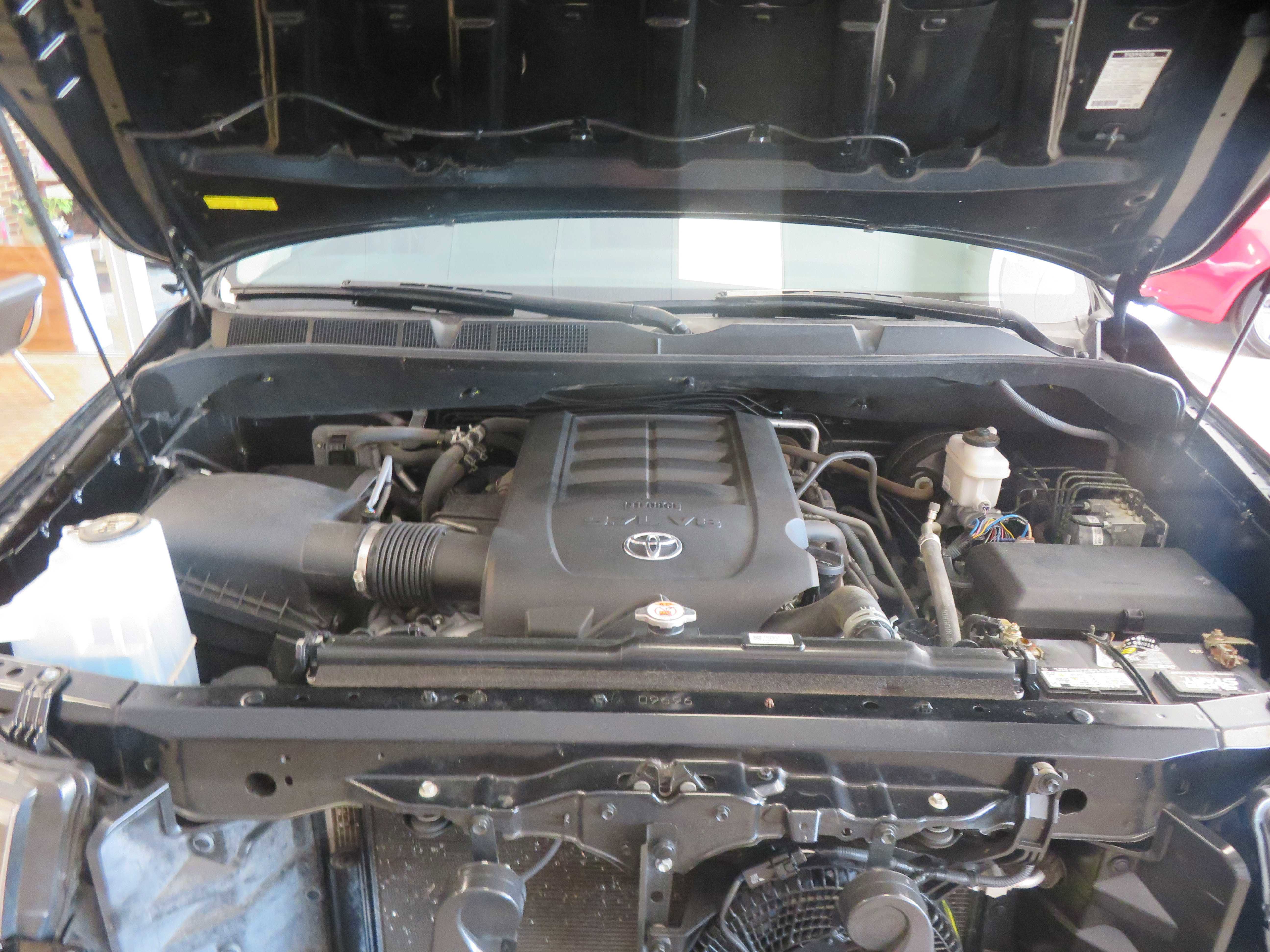 Used 2019 Toyota Sequoia SR5 AWD/4WD image 59