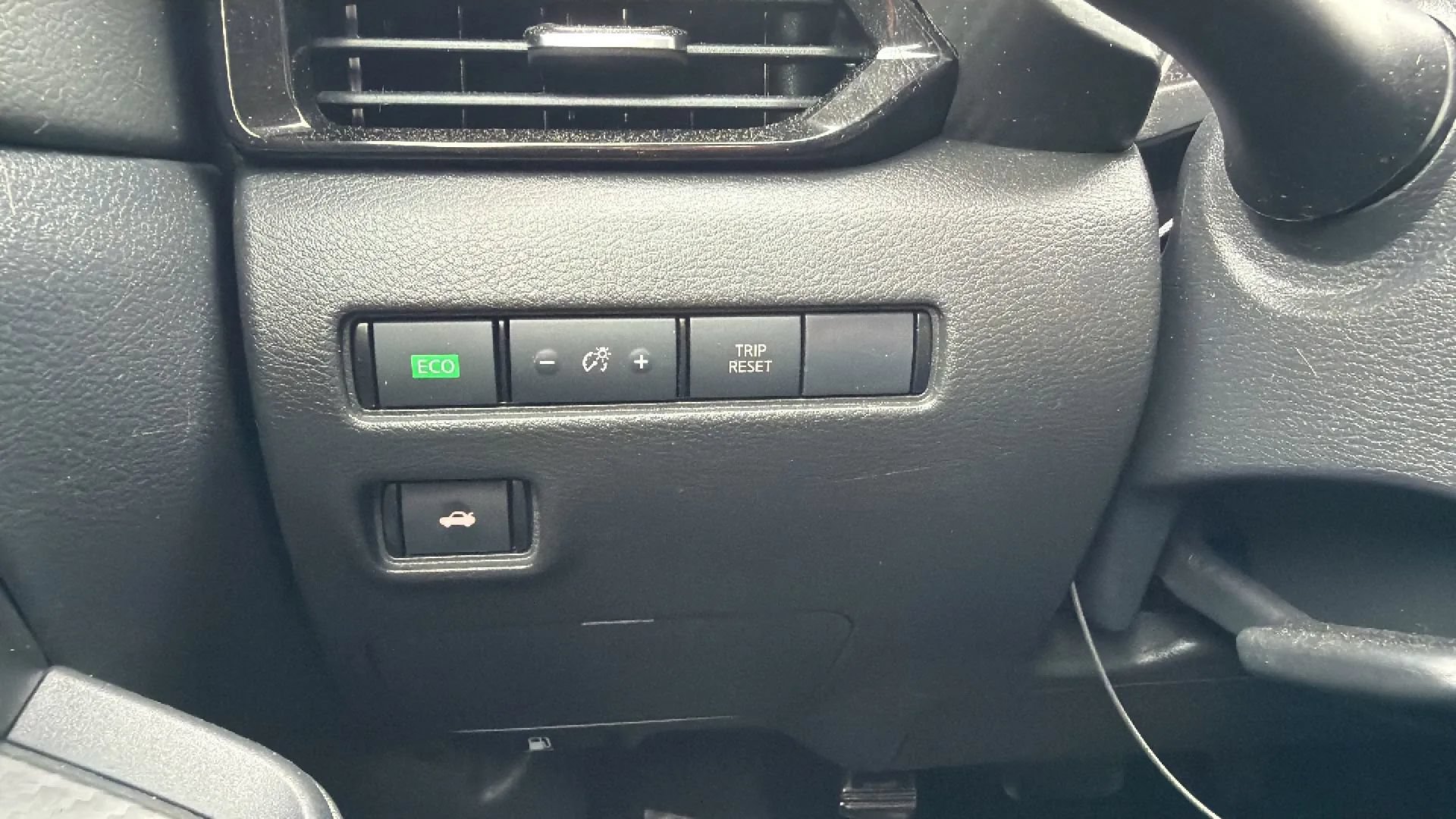 Used 2021 Nissan Sentra SV FWD image 15