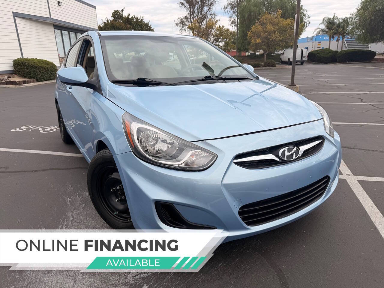 Used 2014 Hyundai Accent GLS FWD image 2