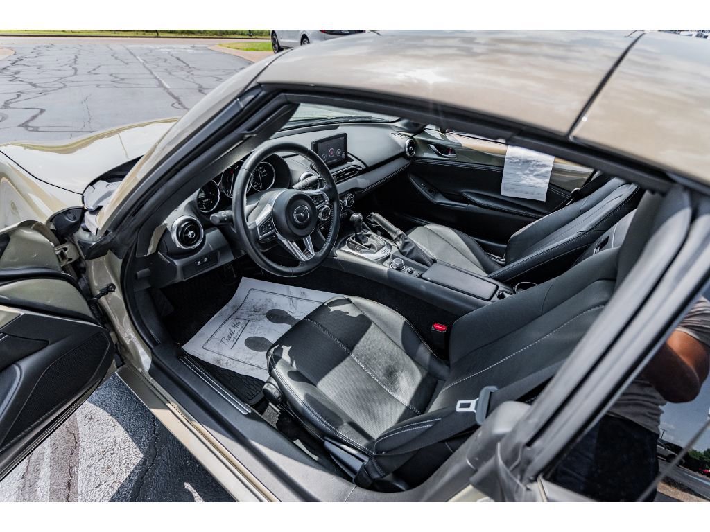 Used 2023 MAZDA MX-5 Miata Grand Touring w/ Weather Package image 9