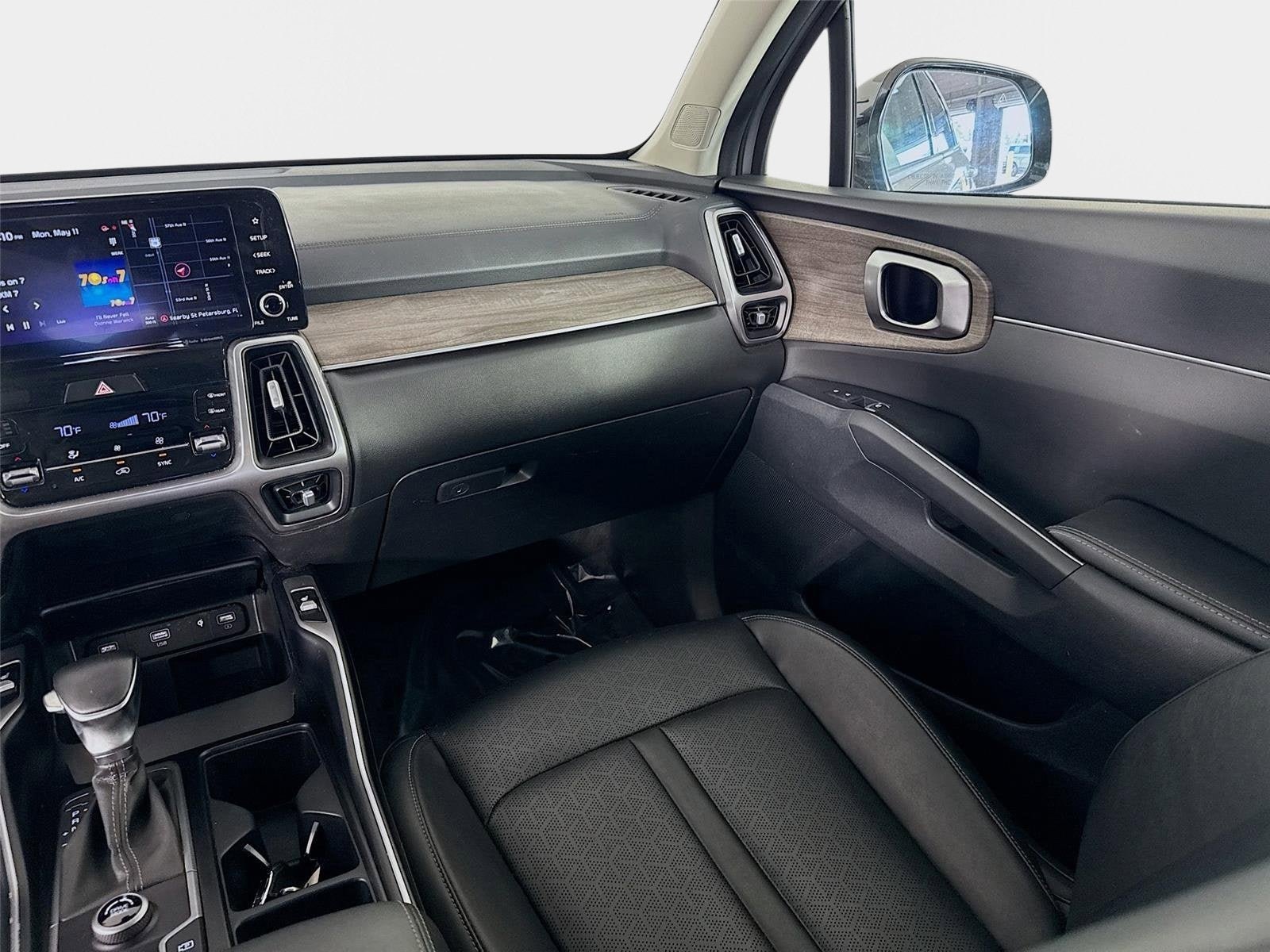Certified 2022 Kia Sorento EX w/ Panoramic Sunroof Package FWD image 25