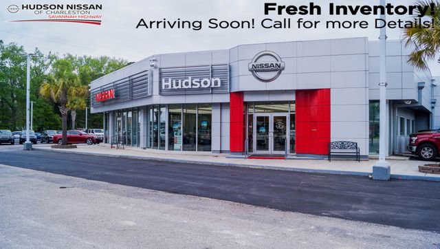 Used 2024 Nissan Pathfinder Platinum w/ Cargo Package image 7