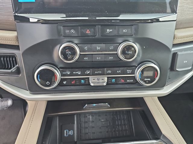 Used 2024 Ford Expedition Max Limited image 30