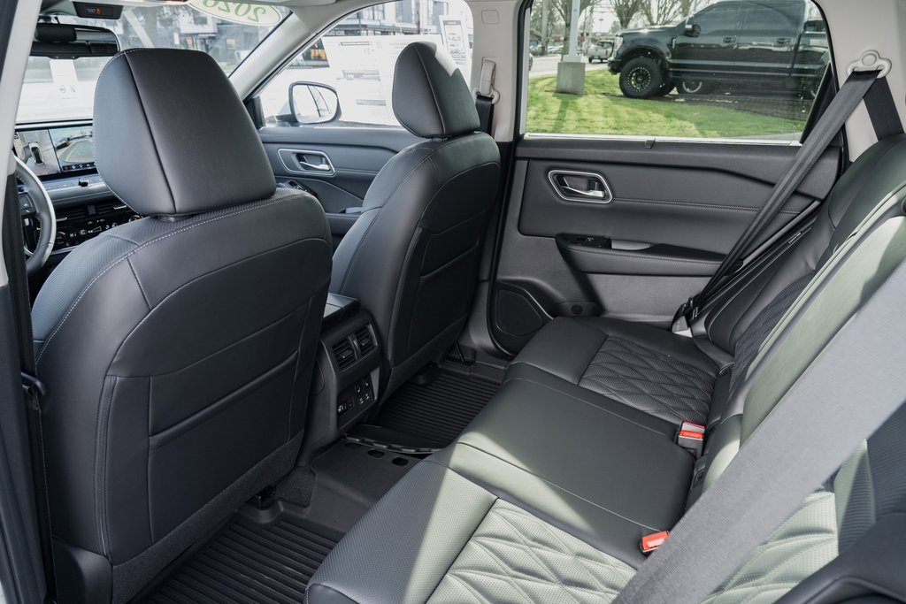 New 2026 Nissan Rogue Platinum image 23