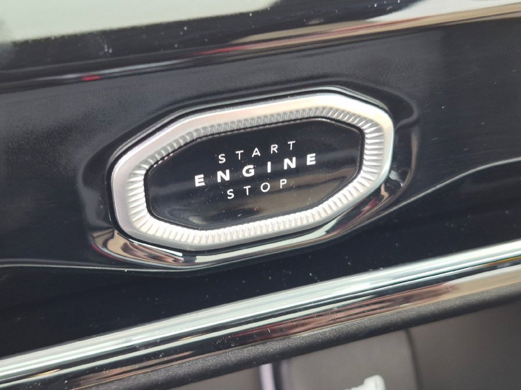 New 2026 Jeep Grand Cherokee Limited RWD image 23