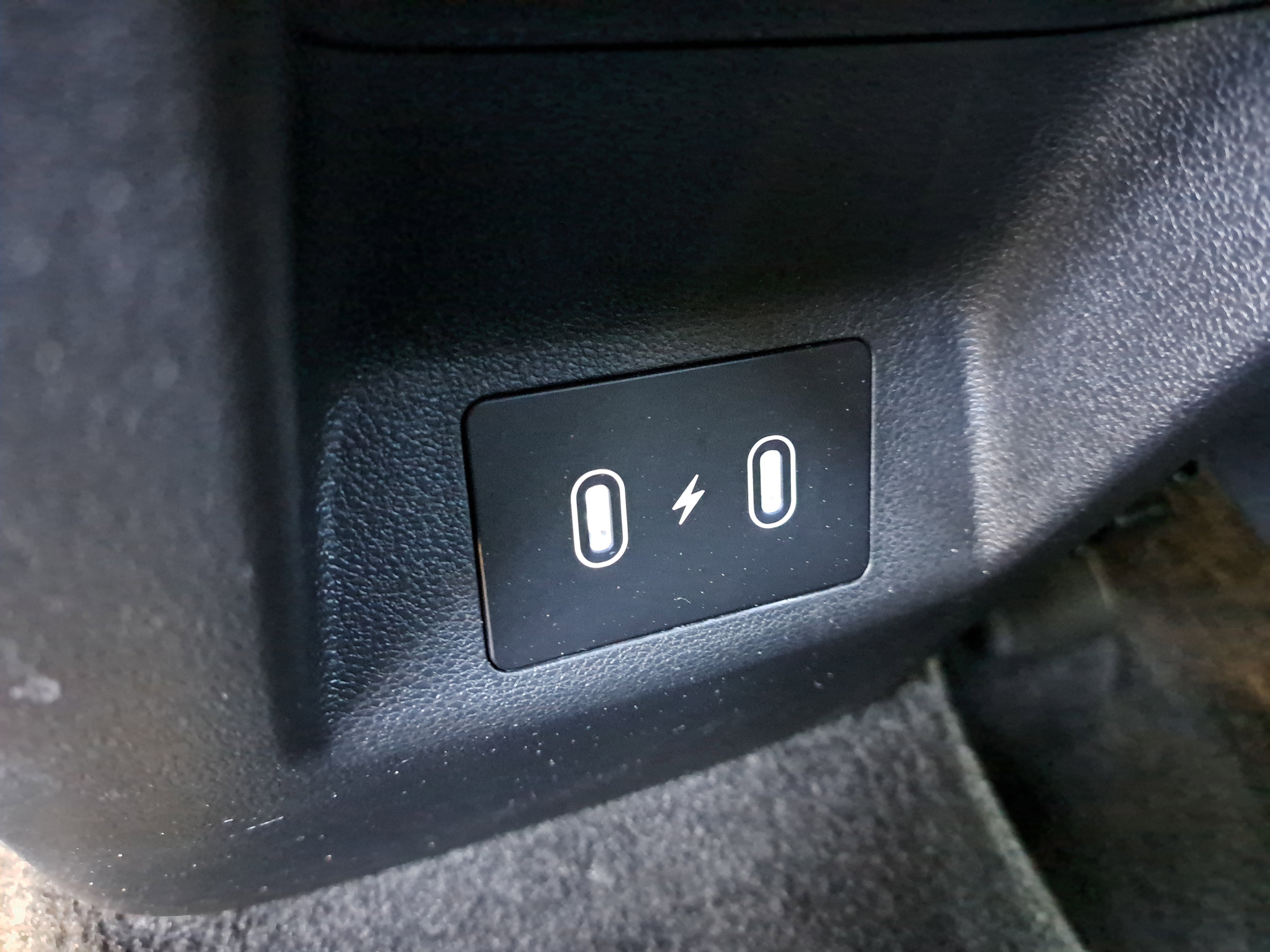 Certified 2025 Hyundai Santa Cruz Limited image 9