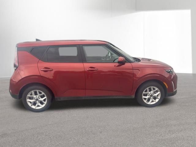Used 2025 Kia Soul LX w/ LX Technology Package FWD image 5