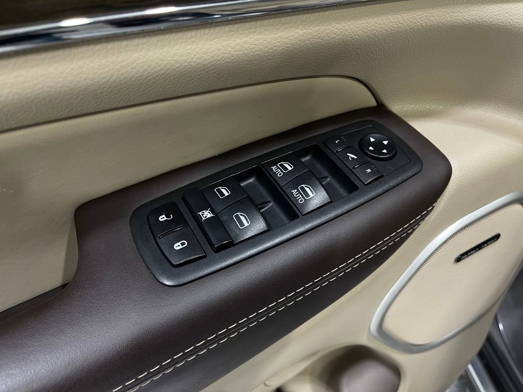 Used 2021 Jeep Grand Cherokee Summit w/ Platinum Series Group image 17