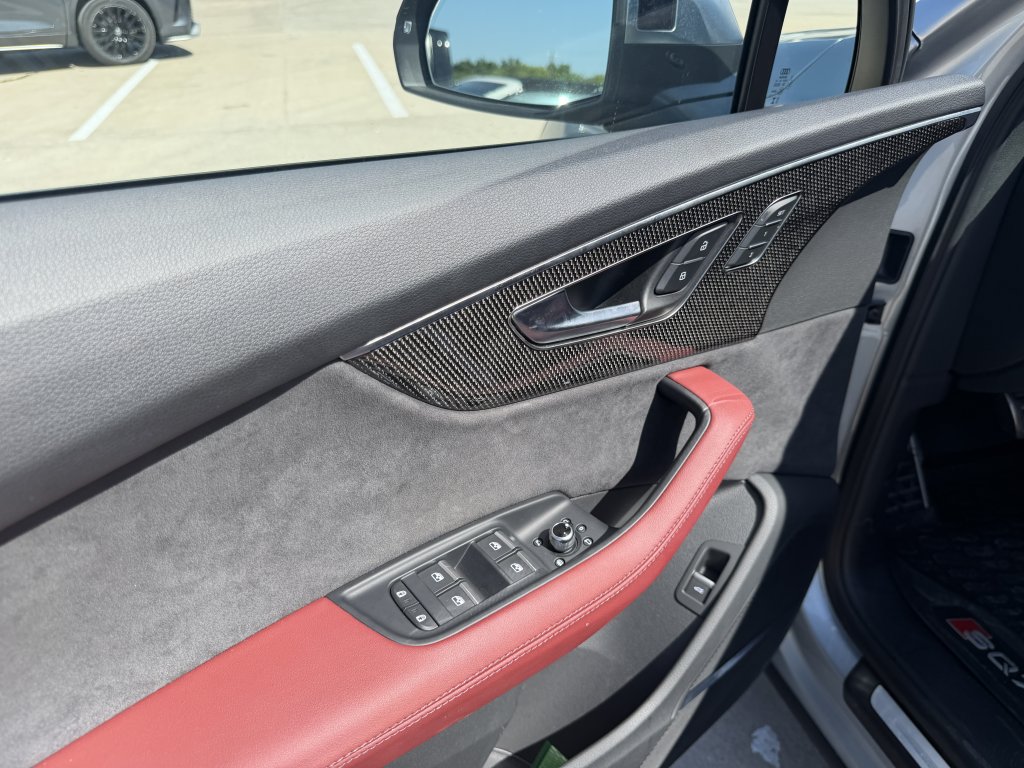 Used 2024 Audi SQ7 Prestige AWD/4WD image 10