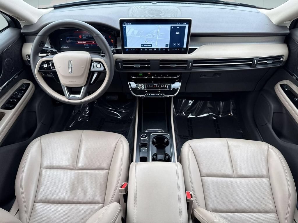 Certified 2024 Lincoln Corsair AWD w/ Equipment Group 101A image 29
