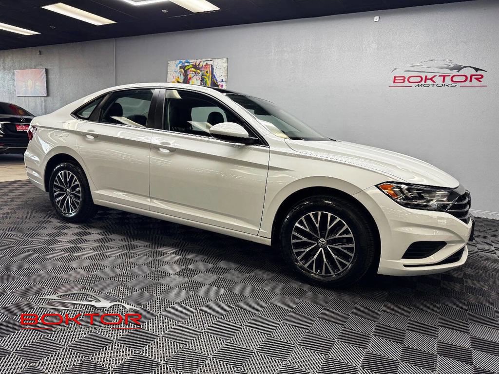 Used 2019 Volkswagen Jetta SE image 1