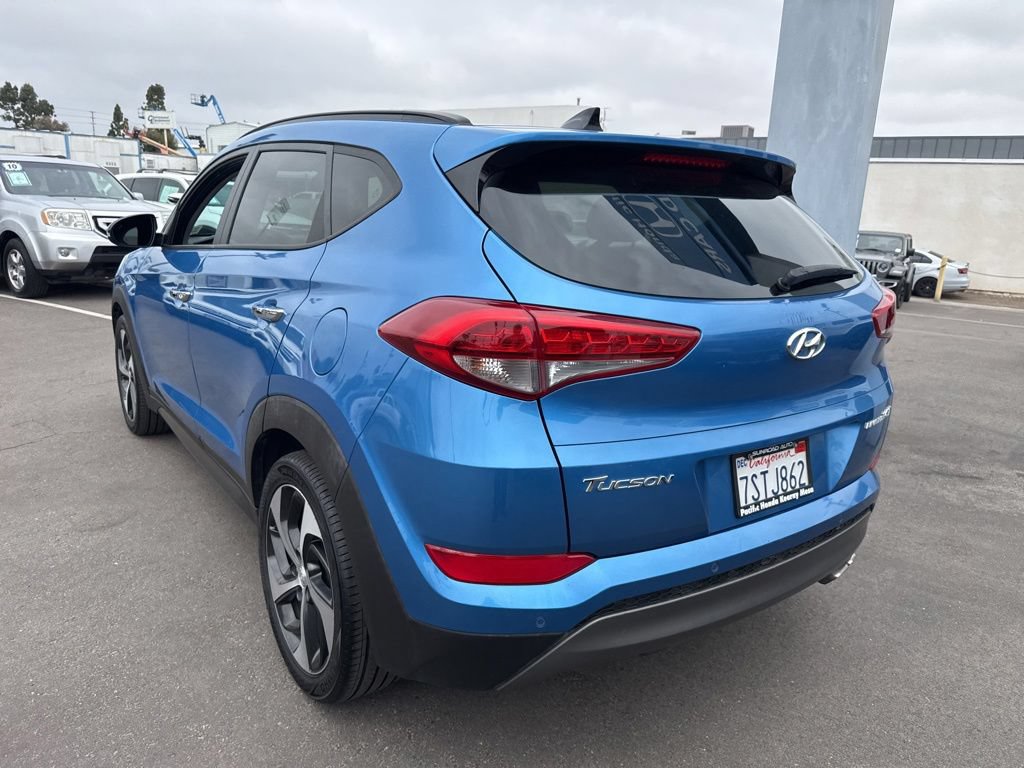 Used 2016 Hyundai Tucson Limited w/ Option Group 03 FWD image 3
