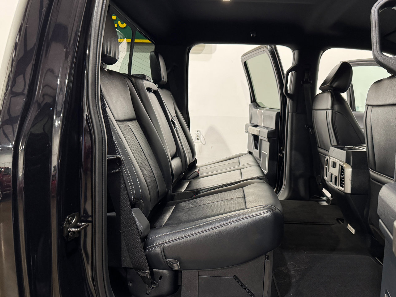 Used 2022 Ford F250 Lariat w/ Chrome Package image 14