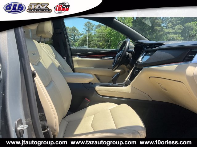 Used 2018 Cadillac XT5 Luxury w/ Driver Awareness Package AWD/4WD image 15