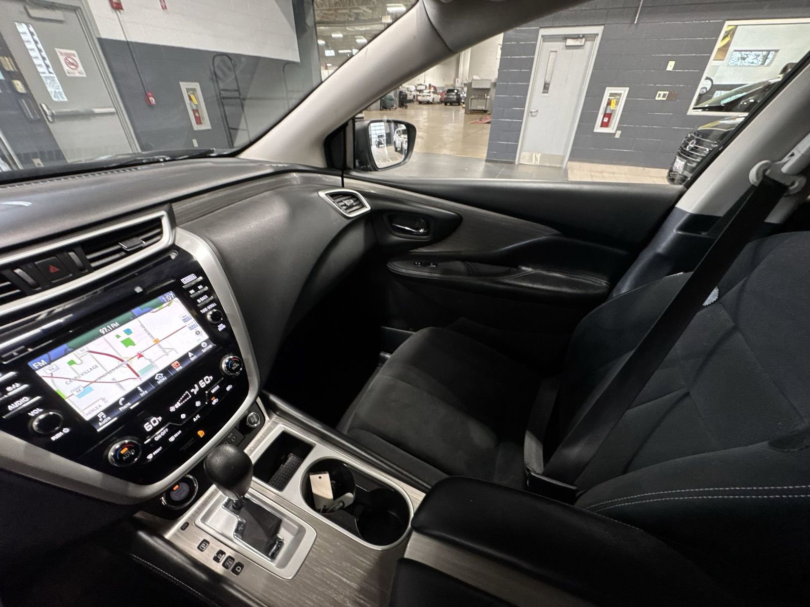 Certified 2018 Nissan Murano S image 3
