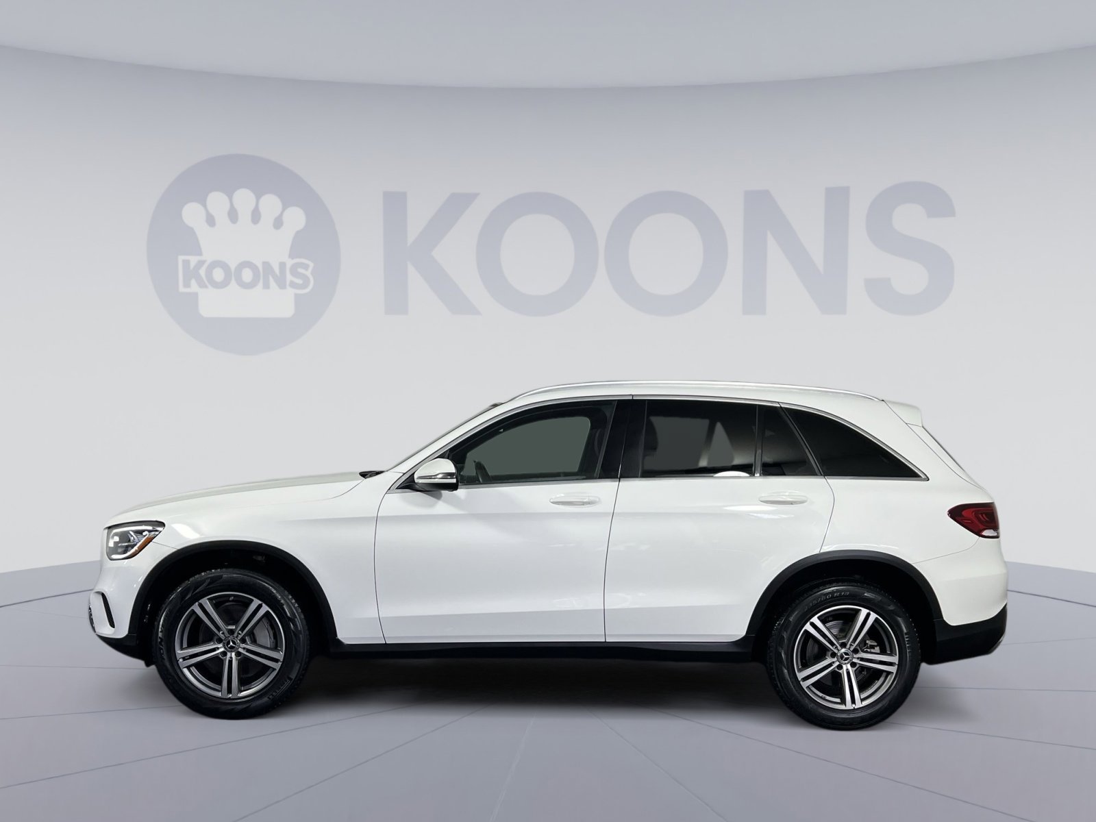 Used 2020 Mercedes-Benz GLC 300 4MATIC image 2