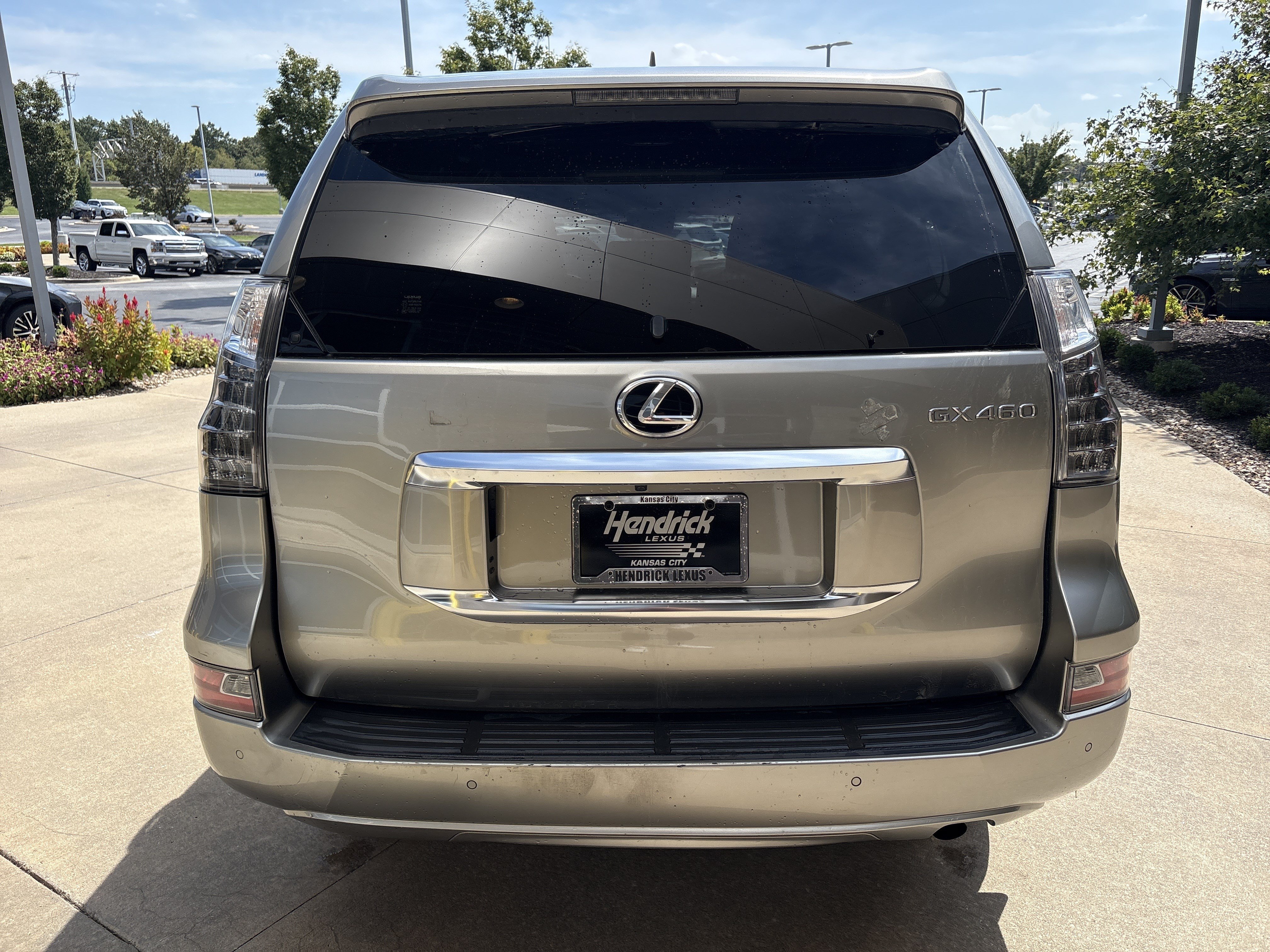 Used 2021 Lexus GX 460 Premium w/ Premium Package AWD/4WD image 13