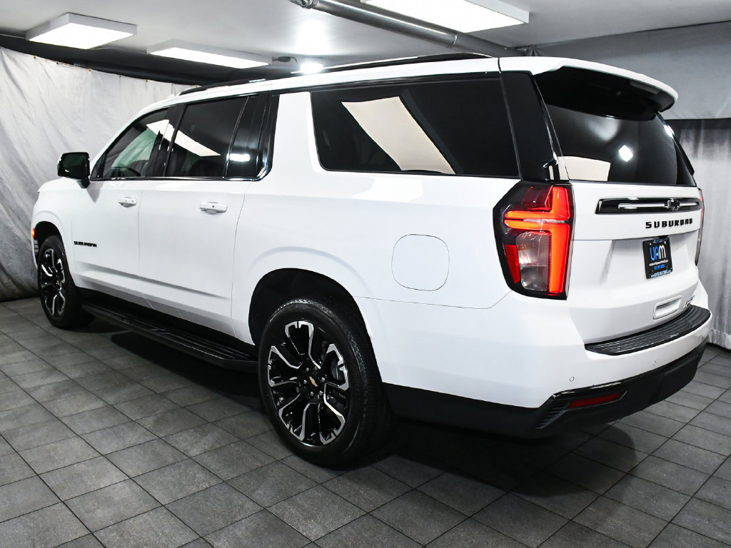 Used 2024 Chevrolet Suburban RST w/ Luxury Package AWD/4WD image 4