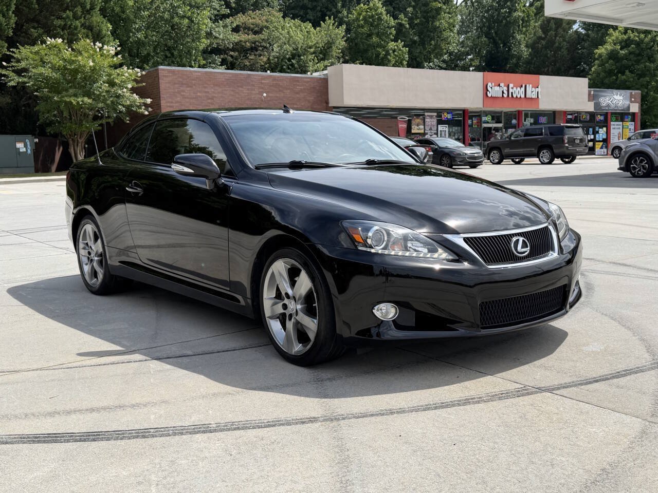 Used 2011 Lexus IS 250C w/ Luxury Pkg RWD image 3