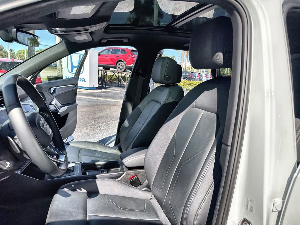 Used 2022 Audi Q3 2.0T Premium w/ Convenience Package image 23