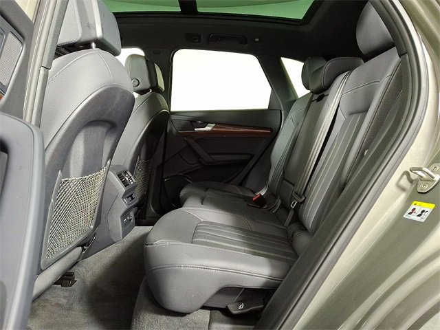 Used 2023 Audi Q5 2.0T Premium w/ Convenience Package image 13