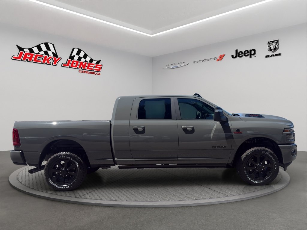 New 2026 RAM 2500 Laramie AWD/4WD image 9