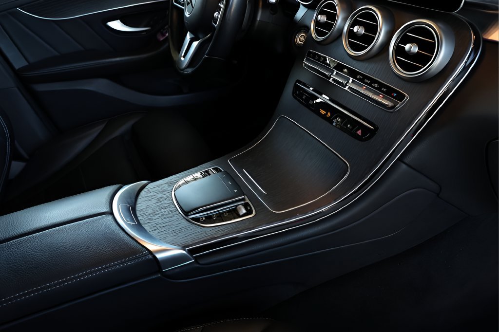 Used 2022 Mercedes-Benz GLC 300 4MATIC Coupe image 68