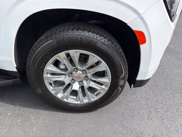 Used 2024 GMC Yukon XL Denali AWD/4WD image 4