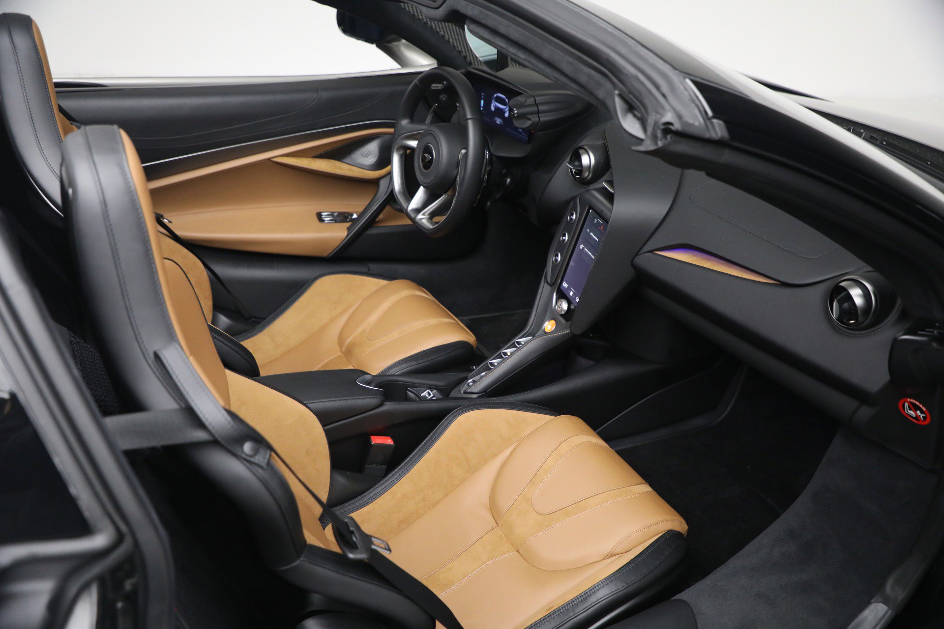 Used 2025 McLaren 750S Spider image 36