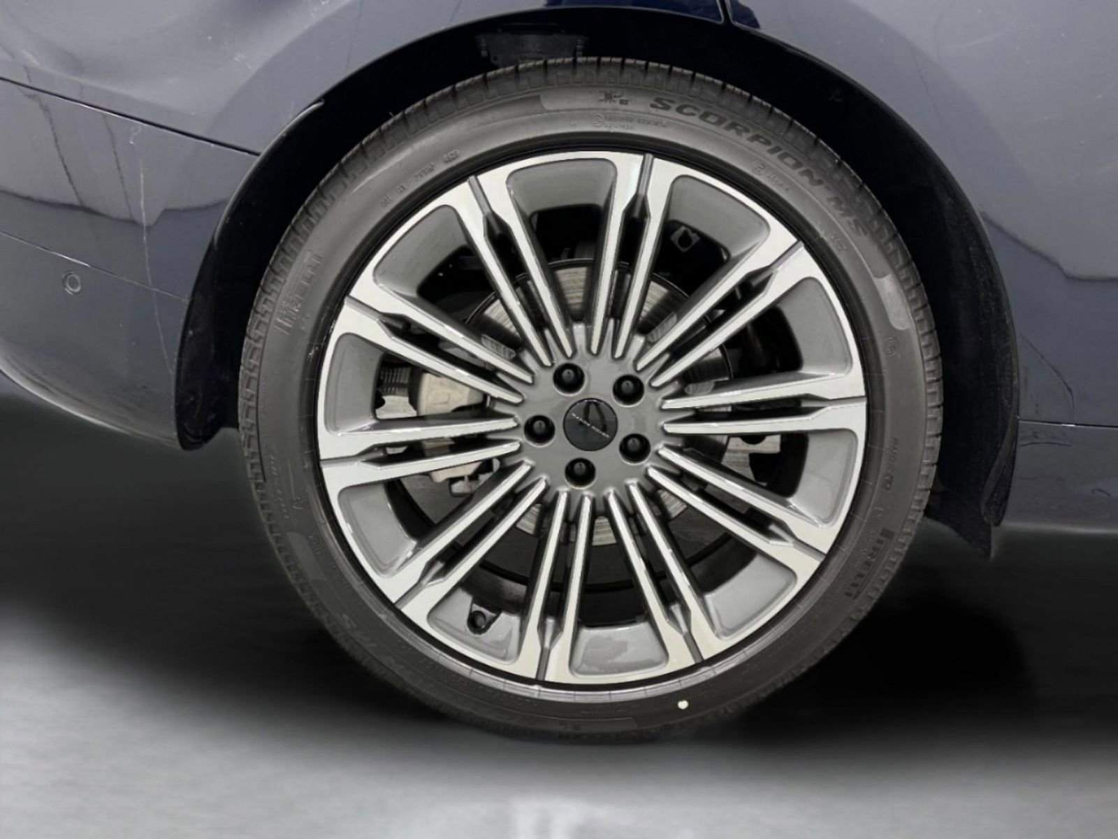 New 2026 Land Rover Range Rover Sport Dynamic SE image 8