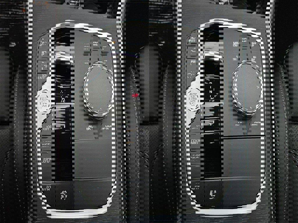 New 2025 BMW 330i xDrive Sedan w/ Premium Package image 15