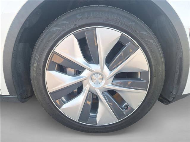 Used 2021 Tesla Model Y Long Range image 21