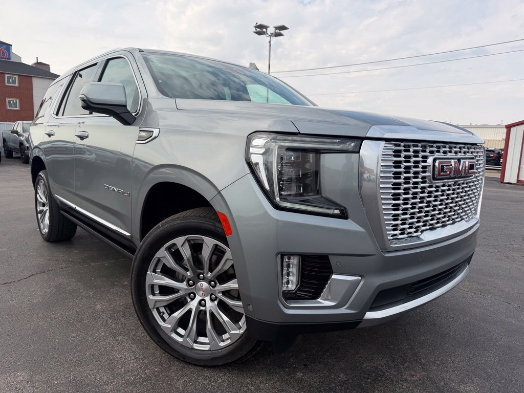 Used 2024 GMC Yukon Denali w/ Denali Reserve Package AWD/4WD image 2